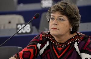 Ana Gomes irrita relações com Portugal diz Jornal de Angola