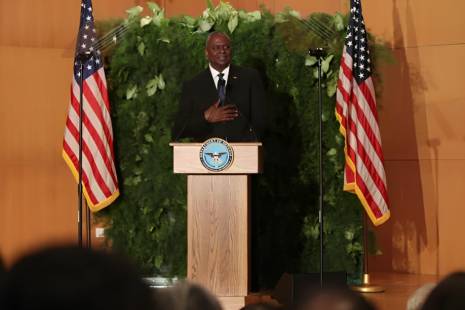 África precisa de líderes civis que respeitem os direitos humanos – Secretário da Defesa EUA