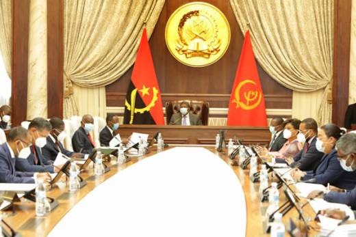 Angola aprova diploma sobre atribuição de concessões petrolíferas