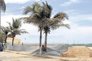 Tribunal de Benguela ordena embargo de construção em praia após contestação popular