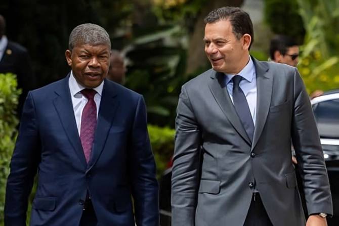 João Lourenço vem a Lisboa com o “grande incómodo” das novas leis da imigração na agenda