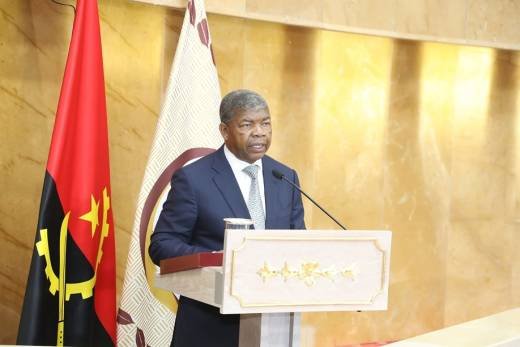 Angola quer devolução de quase 2.000 milhões de dólares de vários países, incluindo Portugal