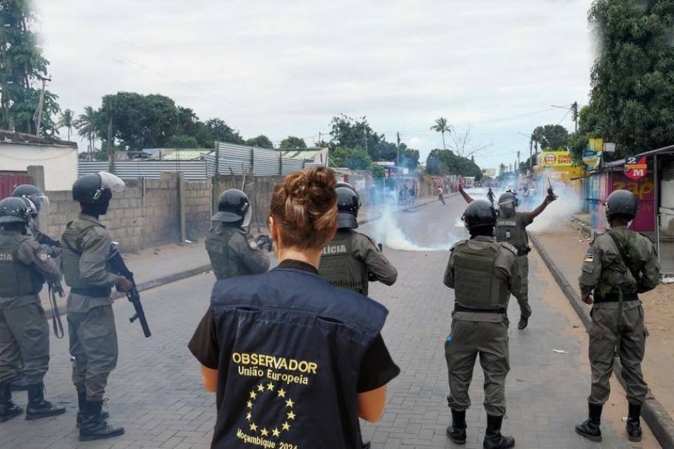 Moçambique: UE insta as partes a maior contenção e pede &quot;total transparência no processo eleitoral&quot;