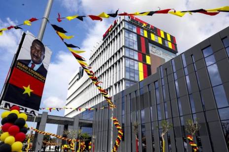 MPLA festeja 69.º aniversário com inauguração de nova sede em Luanda