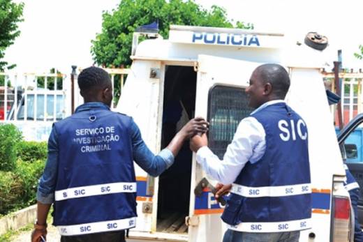 Polícia Nacional deteve 13 pessoas que integravam rede de burlas nas redes sociais