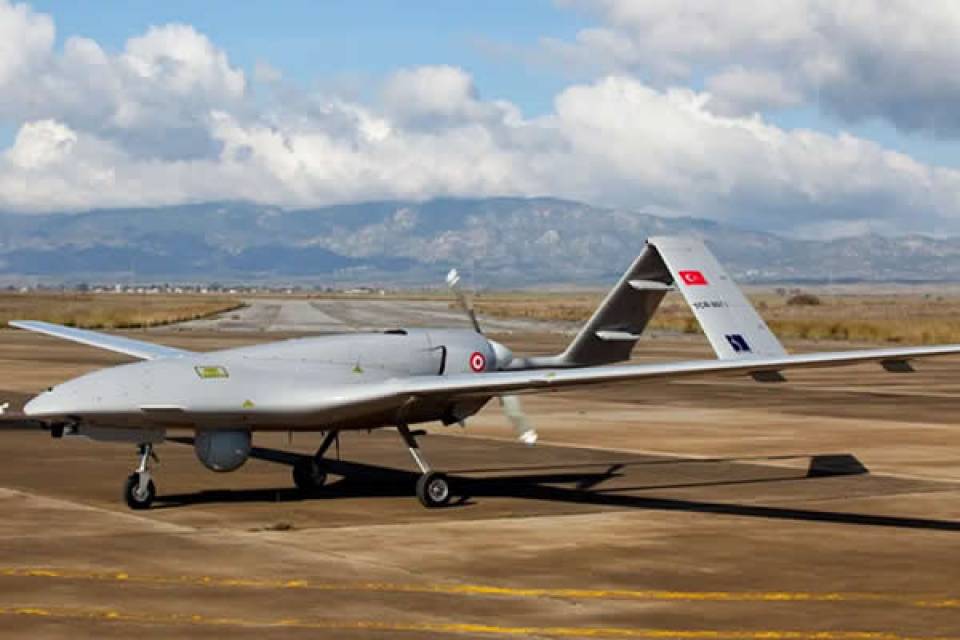 Analistas políticos angolanos questionam pertinência da compra de drones à Turquia