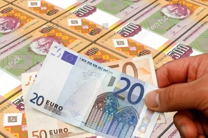 Kwanza volta a desvalorizar-se face ao euro e ultrapassa novamente os 350 kzs/euro