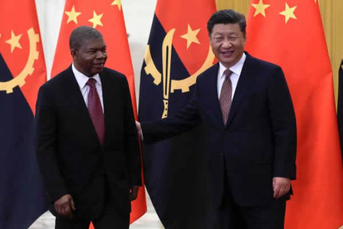 João Lourenço convida Xi Jinping para os 50 anos da independência