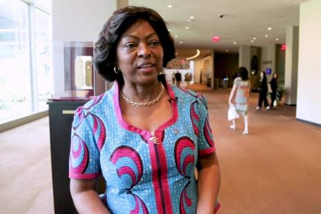 Primeira dama angolana lançou Fundação Ngana Zenza focada no desenvolvimento comunitário