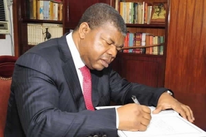 Previsões de crescimento de Angola são &quot;altamente ambiciosas&quot; - Economist