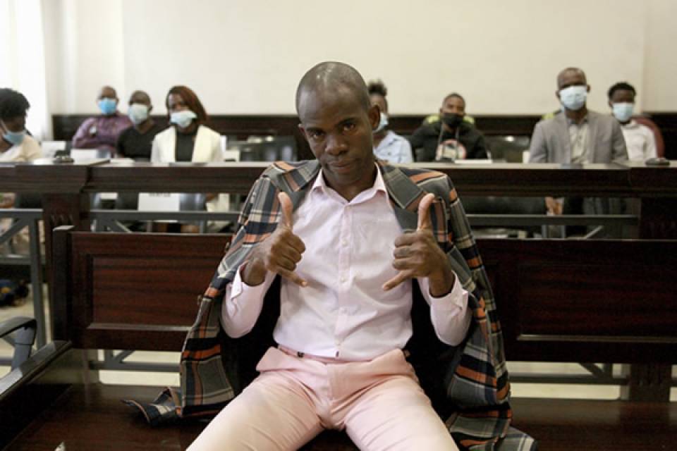 Tribunal Provincial de Luanda condena quatro ativistas a dois anos e cinco meses de prisão