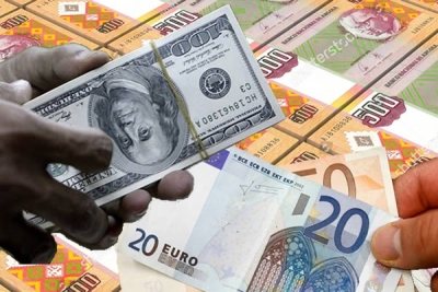 Preço do dólar e do euro nas ruas Luanda em queda