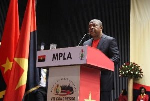 Discurso do líder do MPLA no VII Congresso Extraordinário do partido