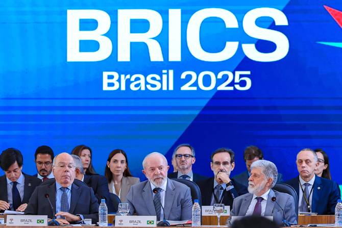 Lula critica compromisso de gastos de 5% com defesa na NATO e pede reforma no Conselho de Segurança da ONU