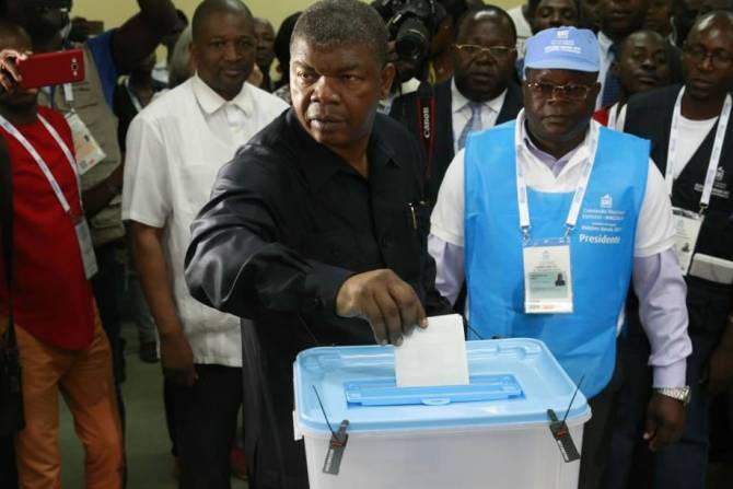 Guiné-Bissau acusa João Lourenço de realizar eleições fraudulentas e de ter uma “democracia de fachada”