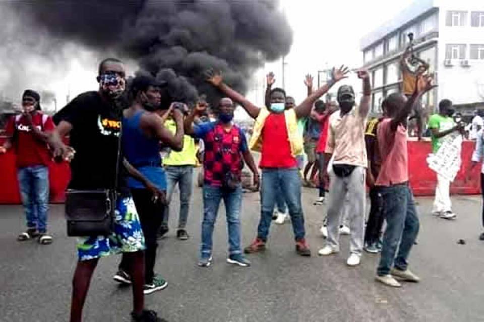 Polícia Angolana Dispersa Manifestação Contra Subida Dos Combustíveis Em Luanda 