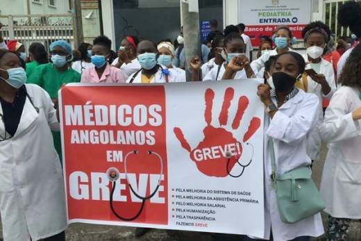 Médicos angolanos em greve há uma semana sem acordo à vista