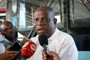 Governador de Luanda admite que província tem problemas de difícil resolução