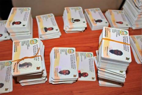 Menos de metade da população angolana tem bilhete de identidade - Ministro da Justiça